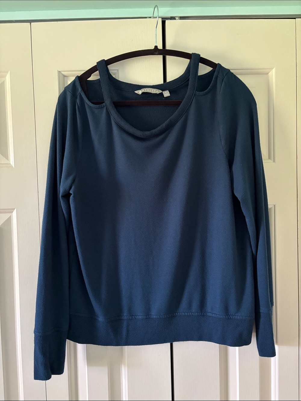 Athleta Teal Scoop Neck Long Sleeve Top